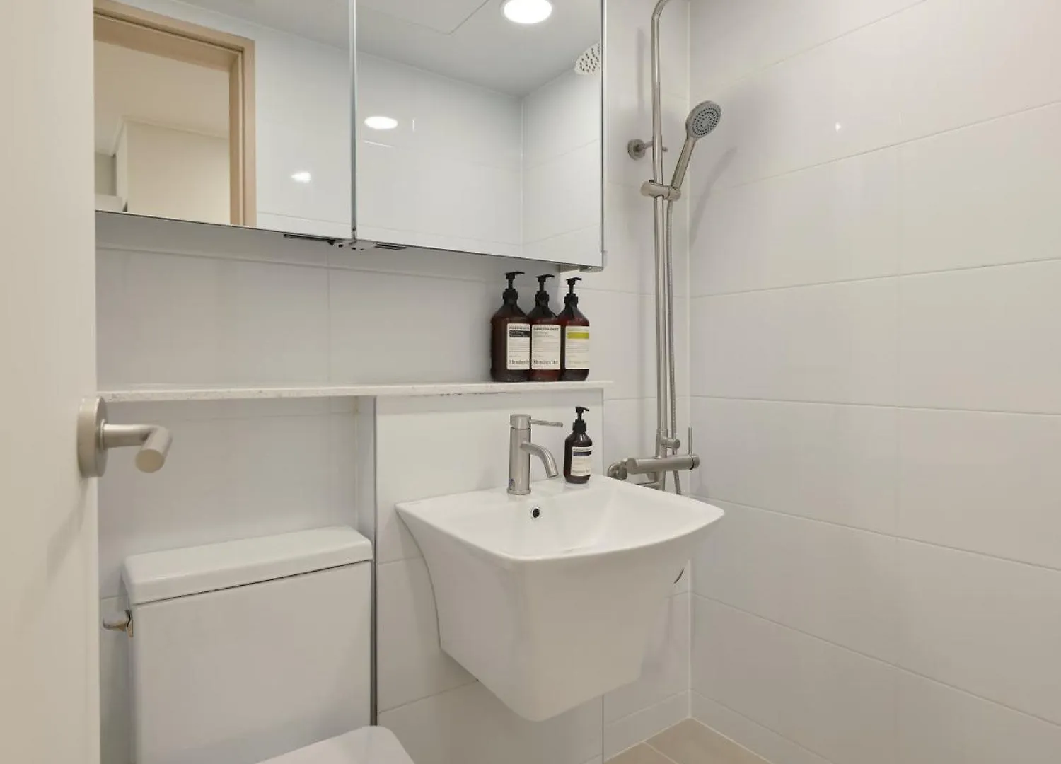 Cheonho 1 Minute Stay #New Construction #Two-Room #Kspo #Lotte Tower #Jamsil #Olympic Park #Asan Hospital Seoul South Korea