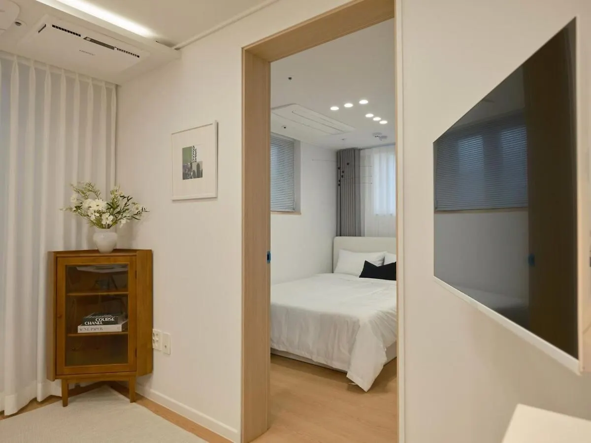 Cheonho 1 Minute Stay #New Construction #Two-Room #Kspo #Lotte Tower #Jamsil #Olympic Park #Asan Hospital Seoul South Korea