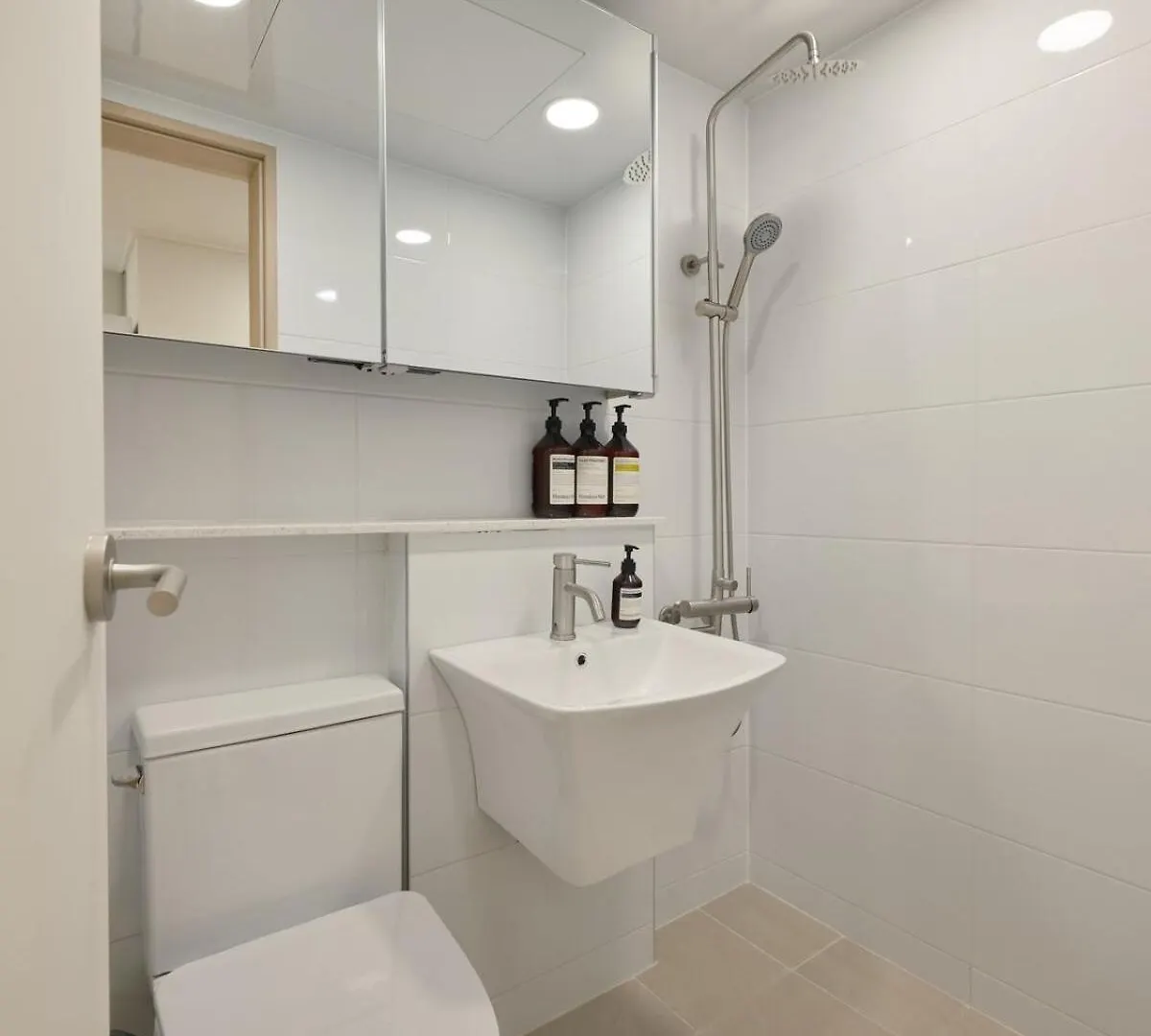 Cheonho 1 Minute Stay #New Construction #Two-Room #Kspo #Lotte Tower #Jamsil #Olympic Park #Asan Hospital Seoul 0*,  South Korea